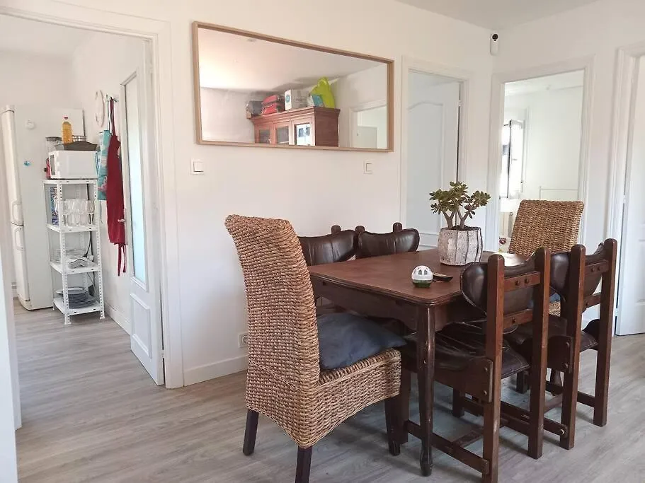 Апартаменты Preciosa Casa Bi-Familiar Al Lado De Donosti. Ирун